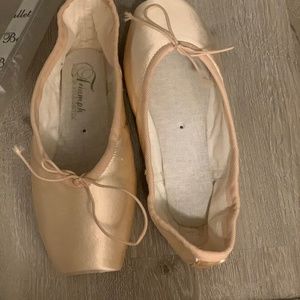 Grishko Triumph pointe shoes size 3.5
